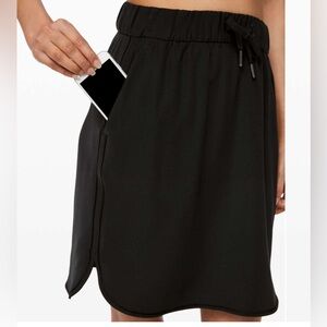 Lulu on the fly skirt